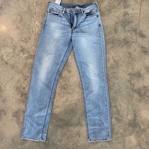 Levi’s 541 size 32/34. Light denim